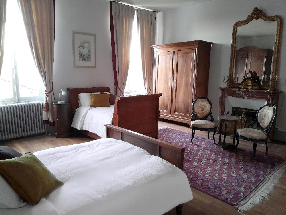 Chambres D'Hotes Montbron Luchapt Ngoại thất bức ảnh